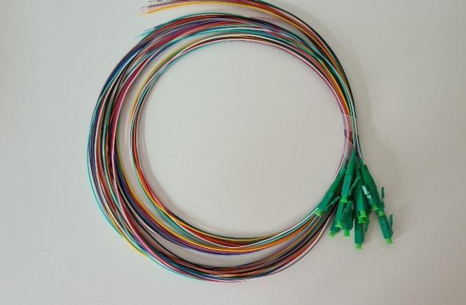 Fibre pigtail LC/APC8° 9/125µ SM 0,9mm LSZH /set de 12 couleurs, 2m 
