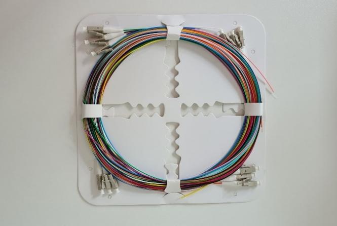 Fibre pigtail LC 50/125µ OM2 0,9mm LSZH / set de 12 couleurs, 2m 